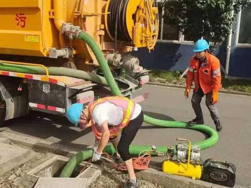 南宁专业疏通清洗下水管道，专业清理清掏化粪池