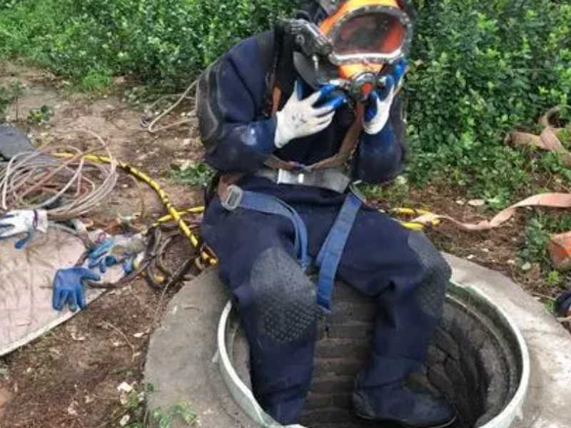南宁专业通下水道一马桶菜池疏通一高压清洗一抽化粪池