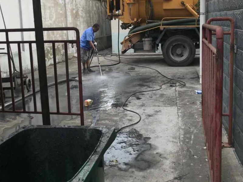 南宁快速上门专业疏通下水道马桶地漏蹲坑墩布池洗菜池